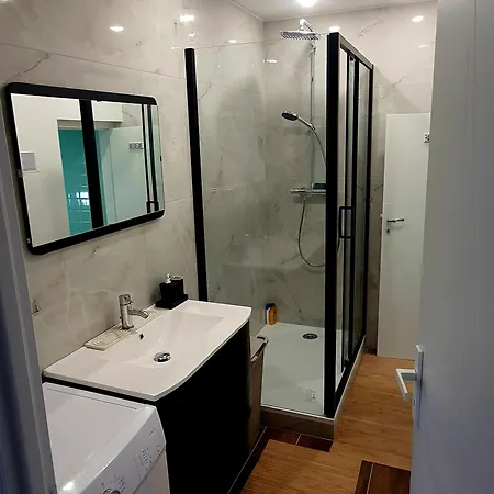 Hôte Stéphanois &parking Apartamento